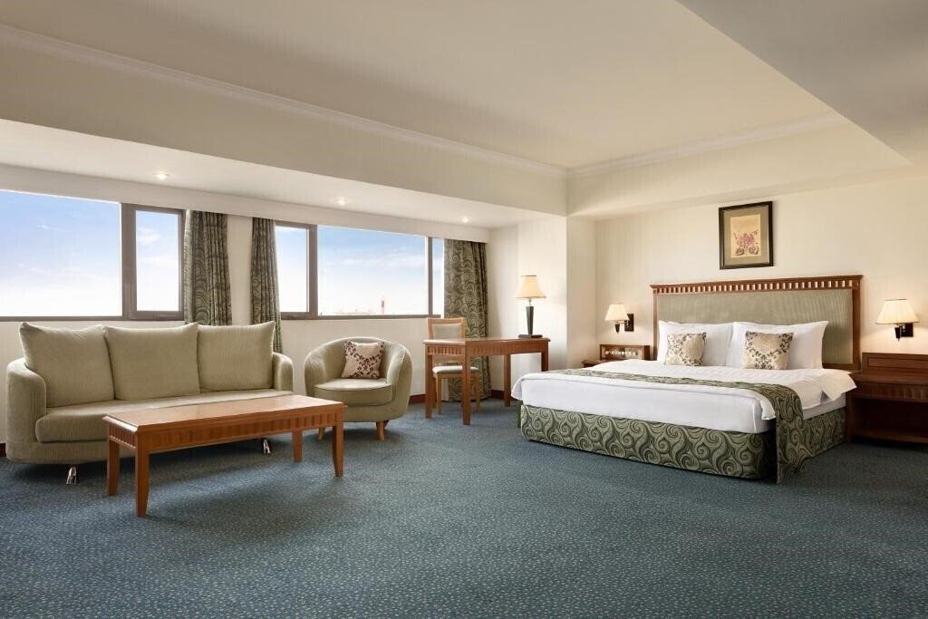 Фото Ramada Tashkent 5*