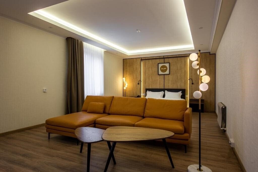 Готель Silk Road Tashkent 2*