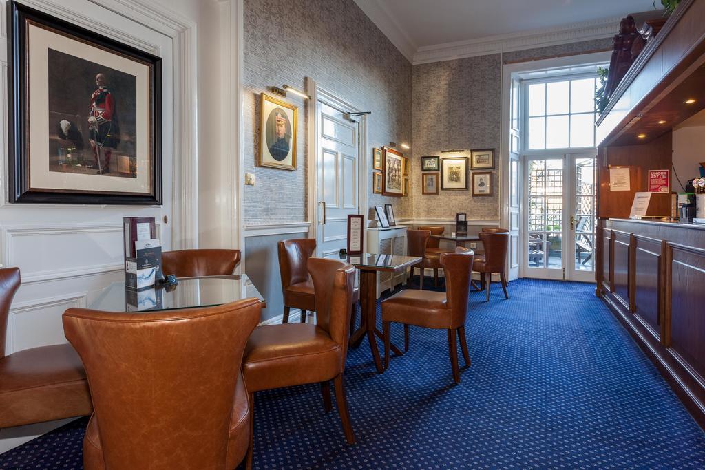 Готель The Royal Scots Club 3*