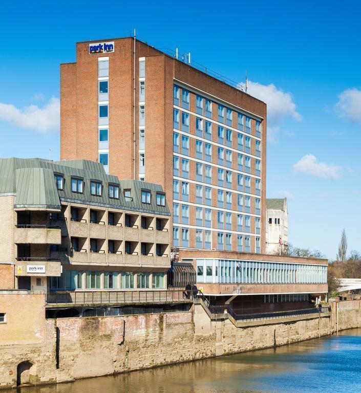 Фото Park Inn By Radisson York City Centre 3*