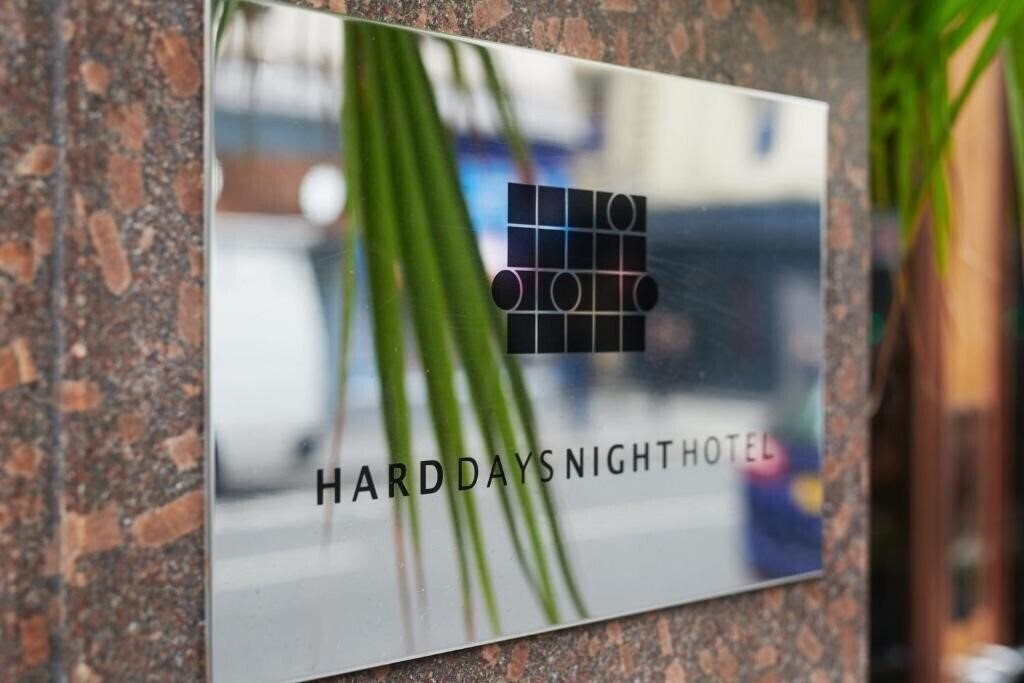 Отель Hard Days Night Hotel 4*