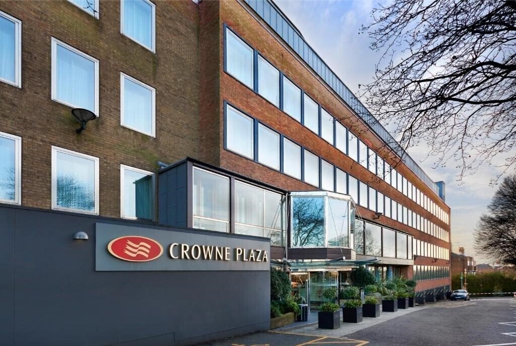Фотографія Crowne Plaza London Ealing 4*