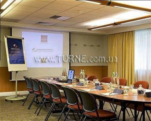Готель Novotel London City South 4*