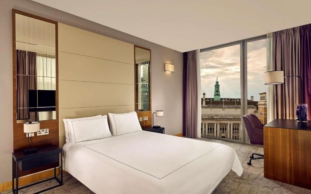 Изображение Park Plaza County Hall 4*