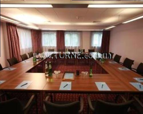 Фотографія Ramada Heathrow 4*