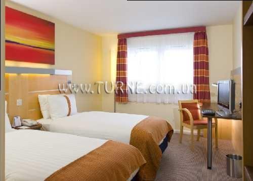 Фотография Holiday Inn Express London Epsom Downs 3*