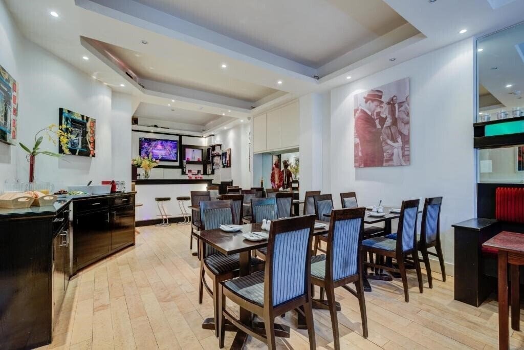 Фотографія Admiral 3*