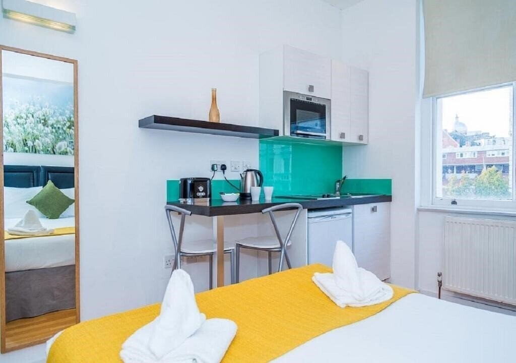 Готель Hyde Park Executive Apartments 3*