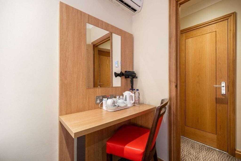 Фотография Comfort Inn Hyde Park 3*