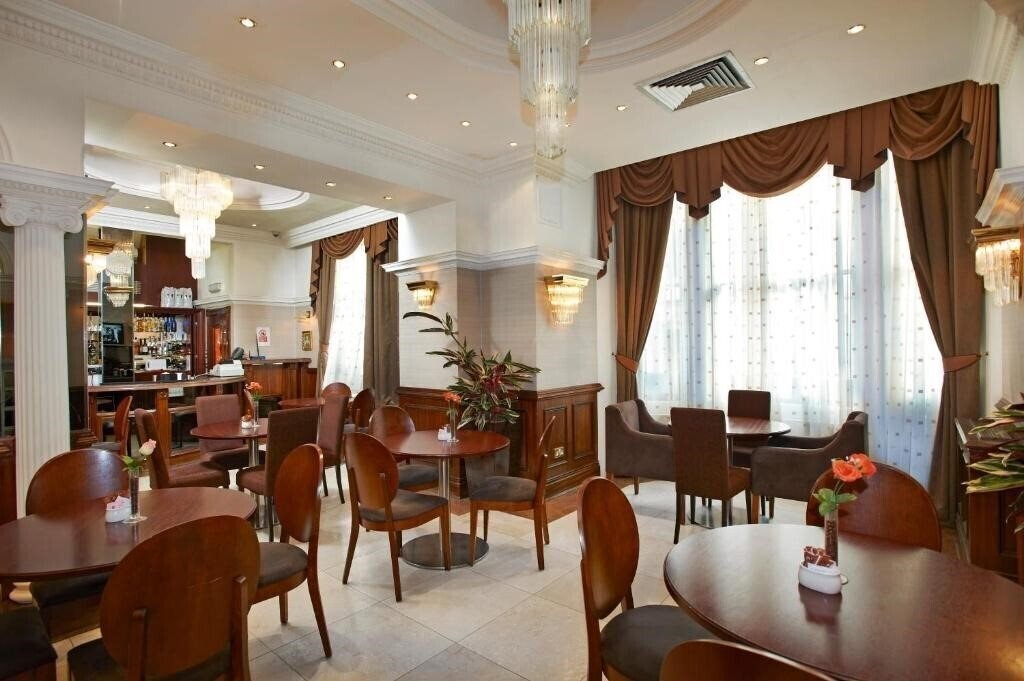 Изображение Royal Eagle 3*