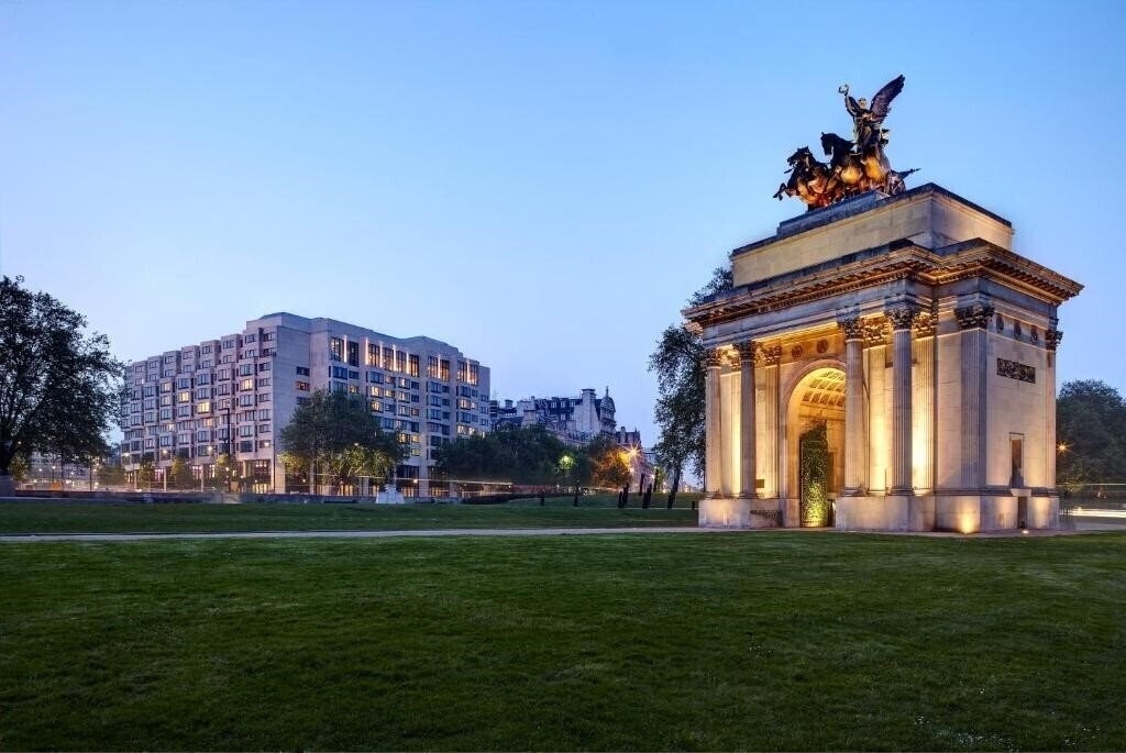 Готель InterContinental London Park Lane by IHG 5*