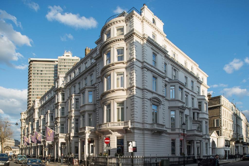 Отель Park International 4*