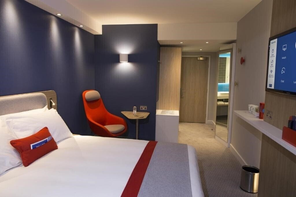 Изображение Holiday Inn Express Windsor 3*