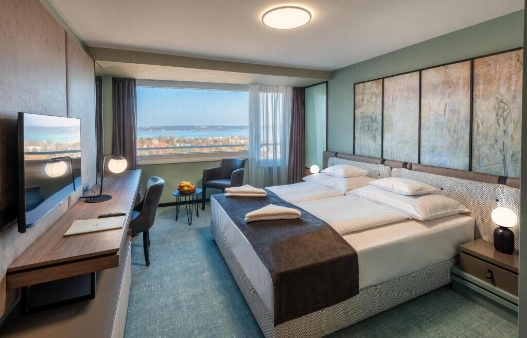 Готель Hunguest Hotel Bal Resort 4*