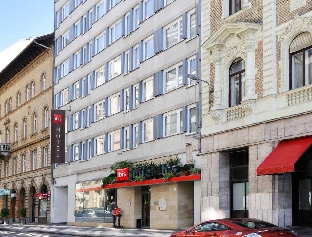 Готель Ibis Budapest City 3*