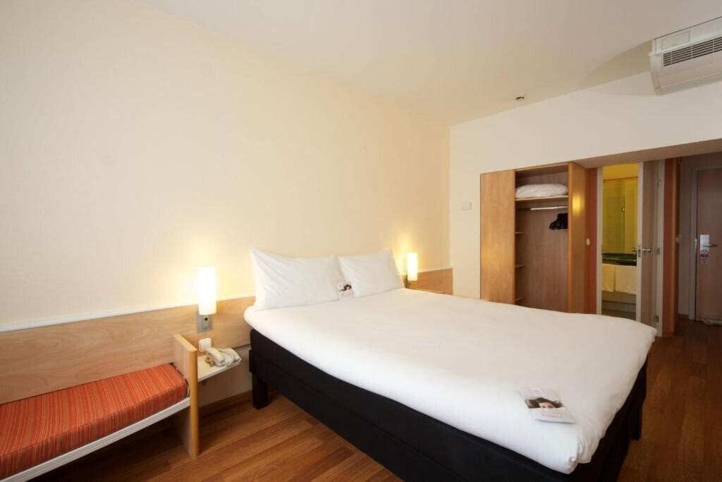 Фото Ibis Budapest City 3*