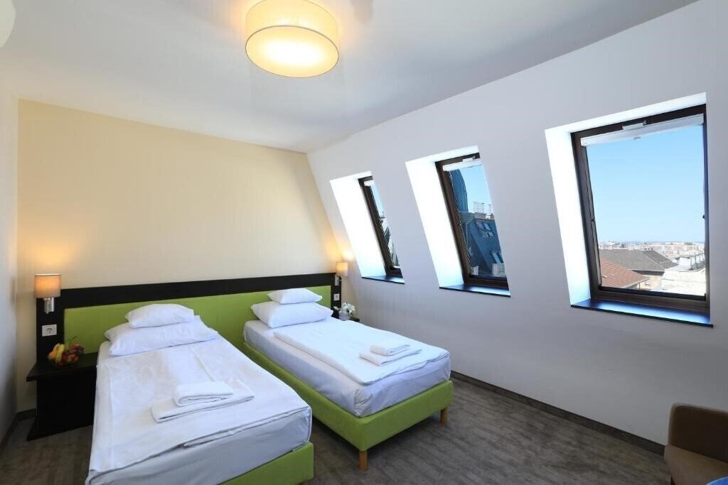Картинка MEDOSZ HOTEL 3*