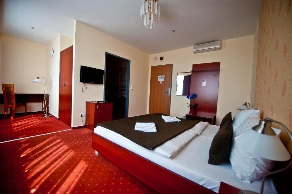 Зображення Canada Hotel 3*