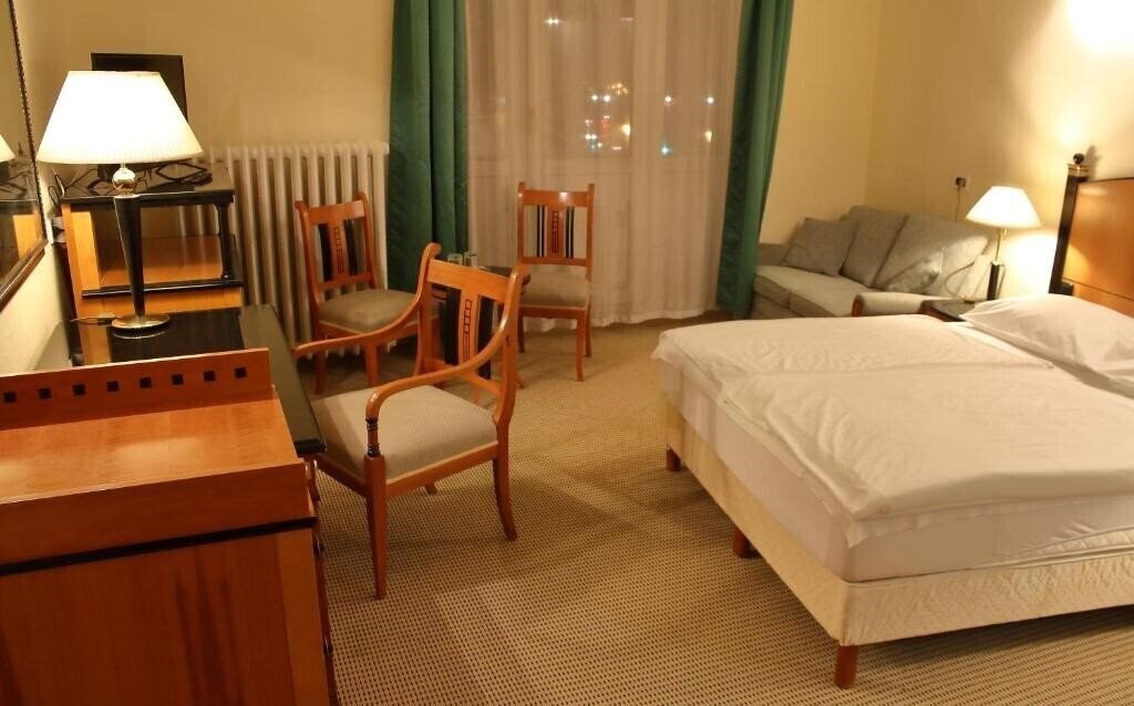 Зображення Hotel Central Nagykanizsa 3*