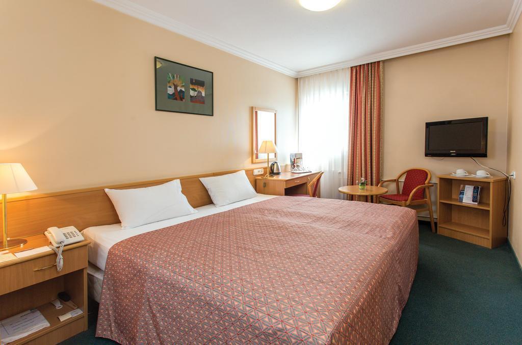 Фотографія Danubius Hotel Arena 4*