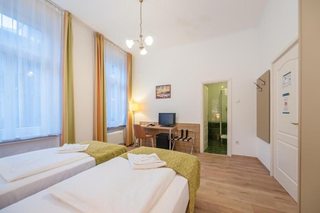 Фотографія Baross City Hotel 3*
