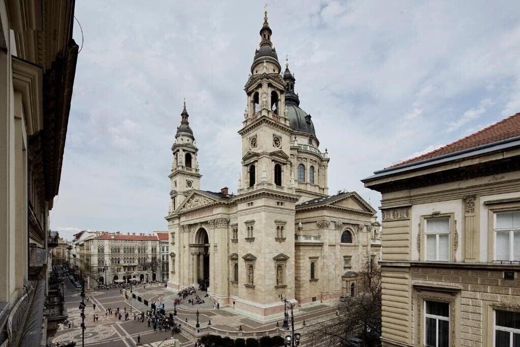 Картинка Central Basilica 3*