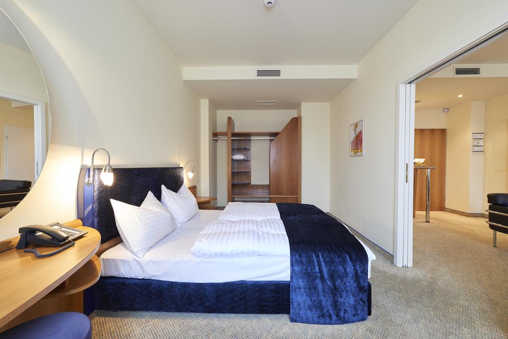Готель Starlight Suiten Hotel 4*