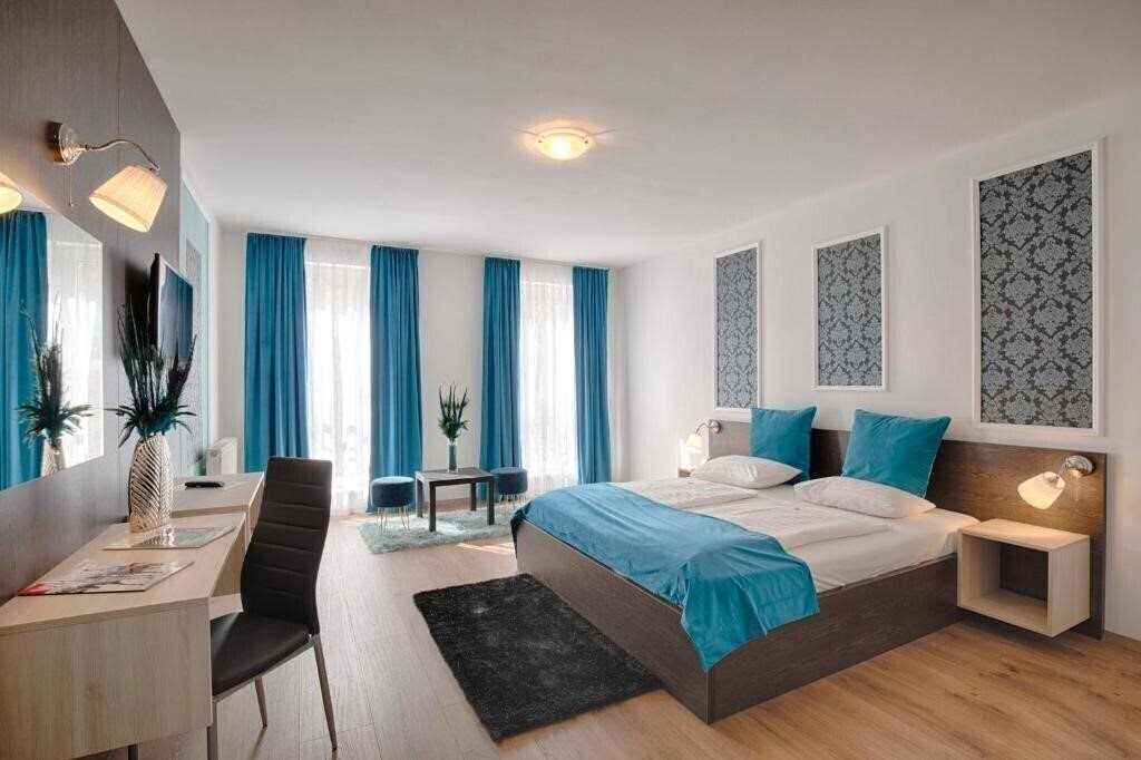 Готель Triple M Hotel 3*