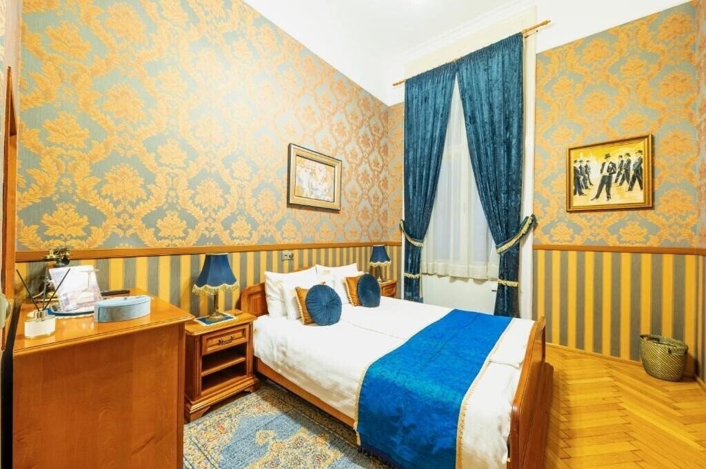 Фото Cotton House Budapest 3*