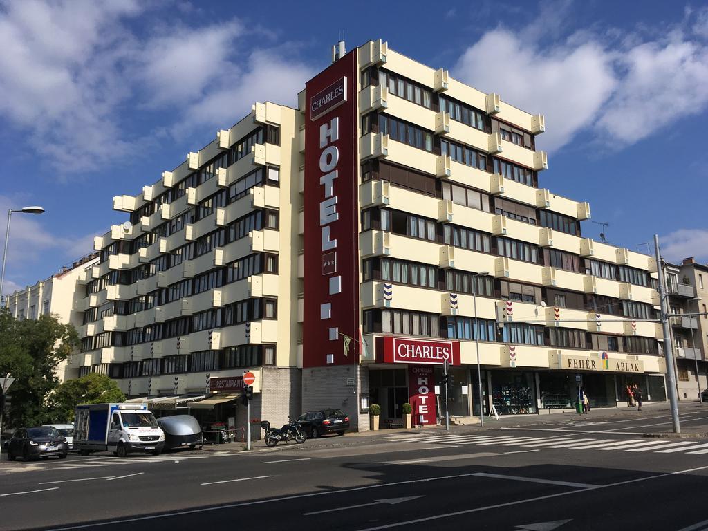 Готель Hotel Charles 3*