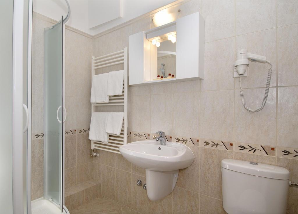 Фотографія Hotel Charles 3*