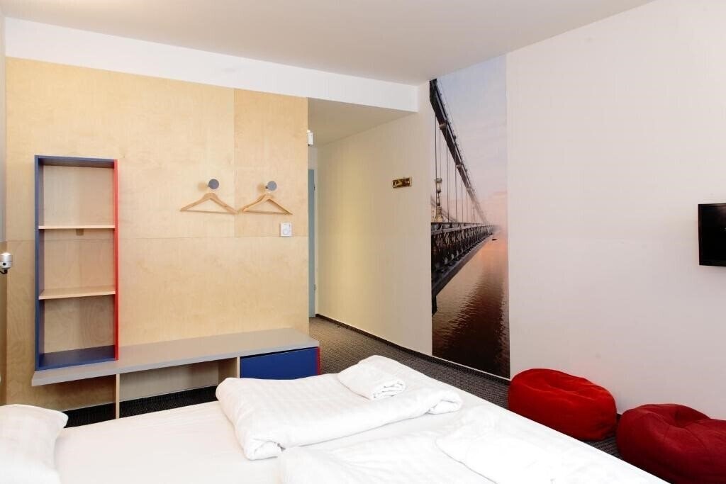 Зображення Maverick City Lodge 2*