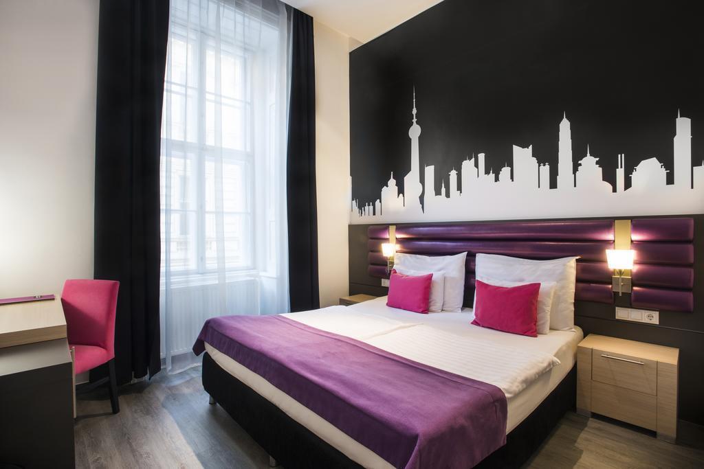 Готель Cosmo Fashion Hotel 3*