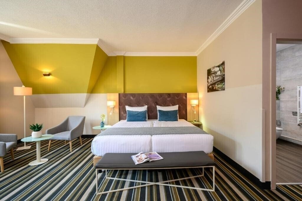 Отель Leonardo Hotel Budapest 4*