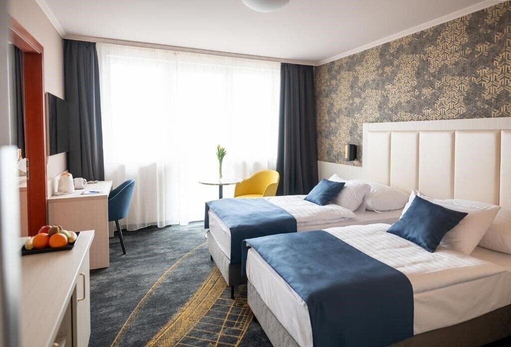 Готель Airport Hotel 4*