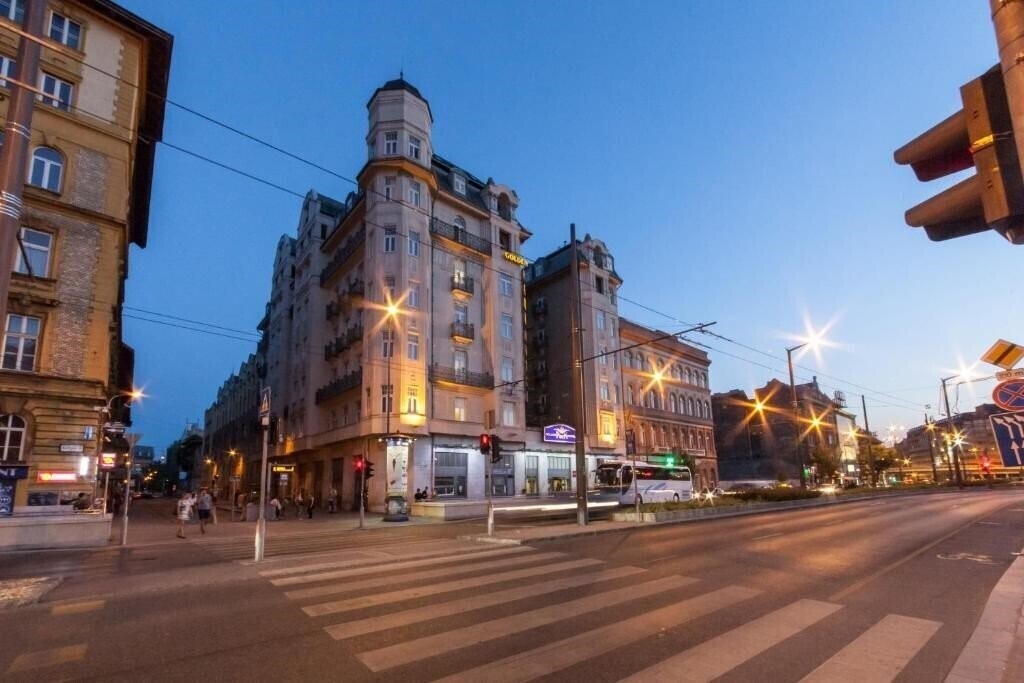 Фото Novum Golden Park Budapest Hotel 4*
