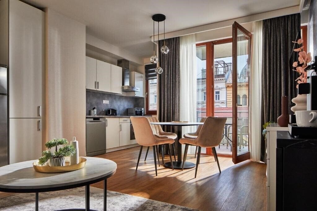 Фотография 7 Seasons Apartments Budapest 4*