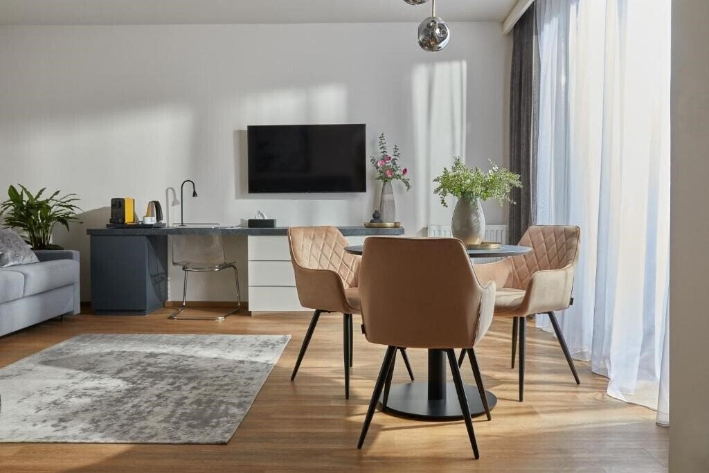 Изображение 7 Seasons Apartments Budapest 4*