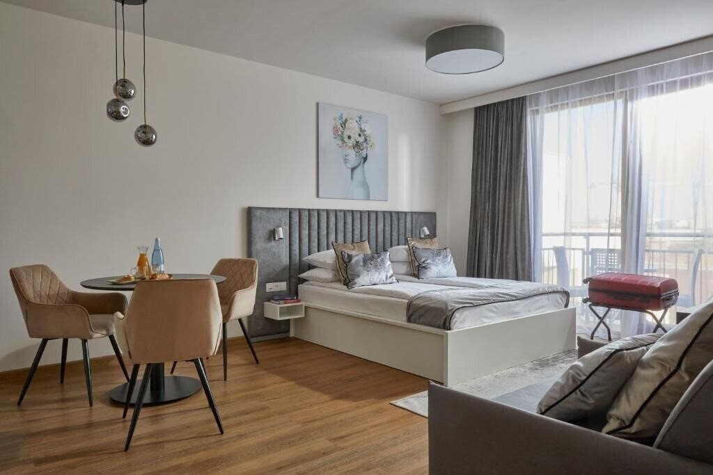 Картинка 7 Seasons Apartments Budapest 4*