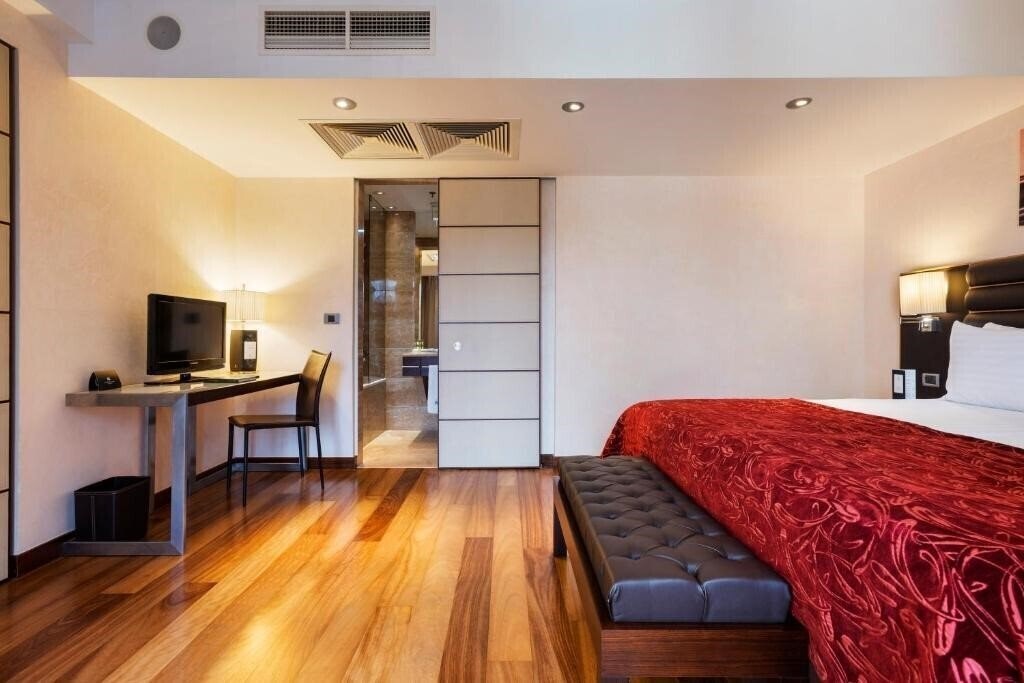 Готель Eurostars Budapest Center 4*