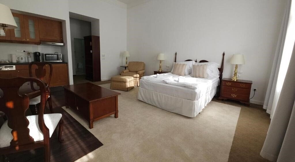 Фото OPERA16 Guestrooms 3*