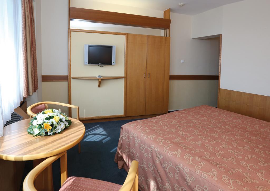 Фотографія Danubius Hotel Budapest 4*