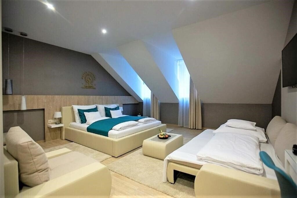 Фото Tiliana Hotel 4*