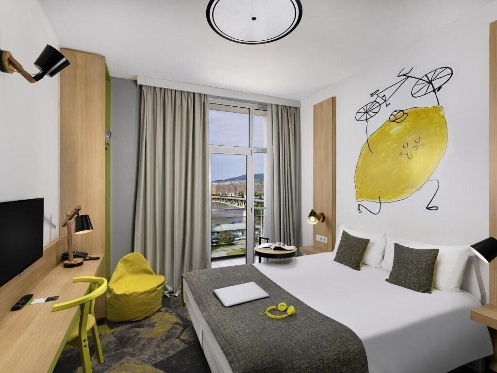 Фото Ibis Styles Budapest City Hotel 4*