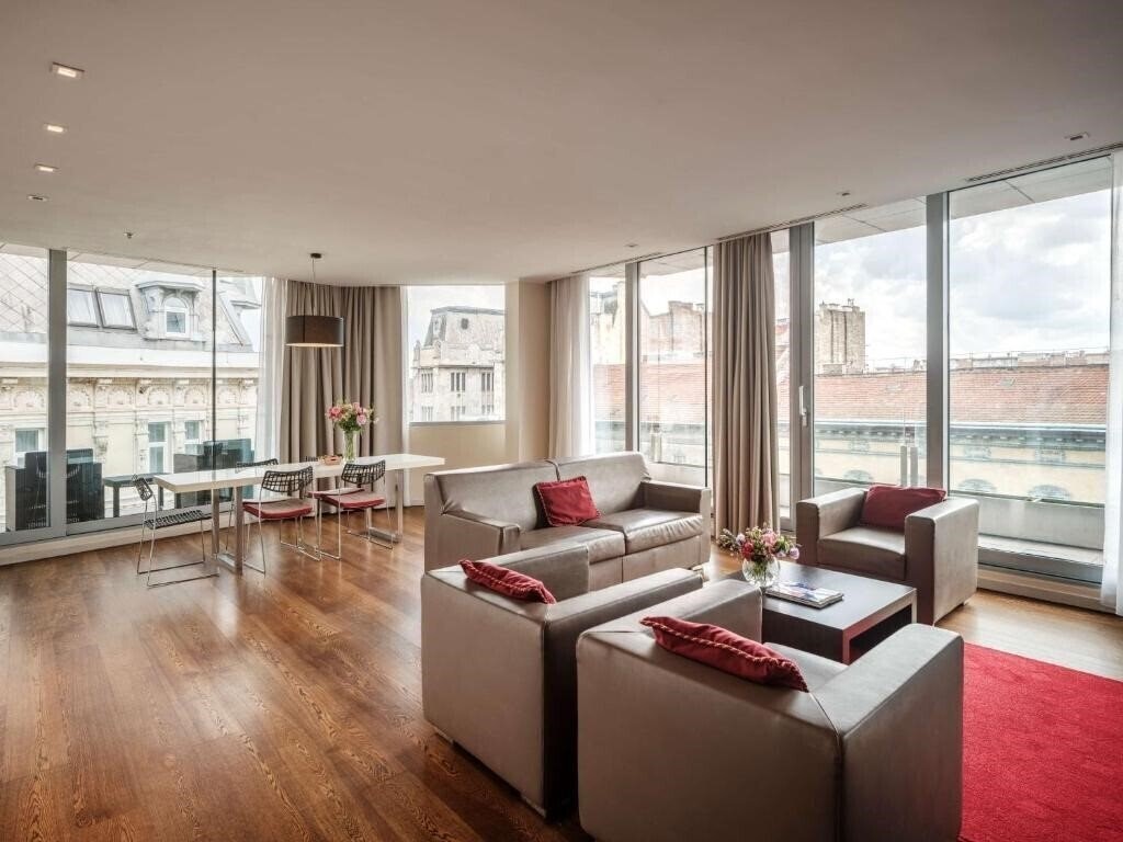 Фотографія Nh Collection Budapest City Center 5*