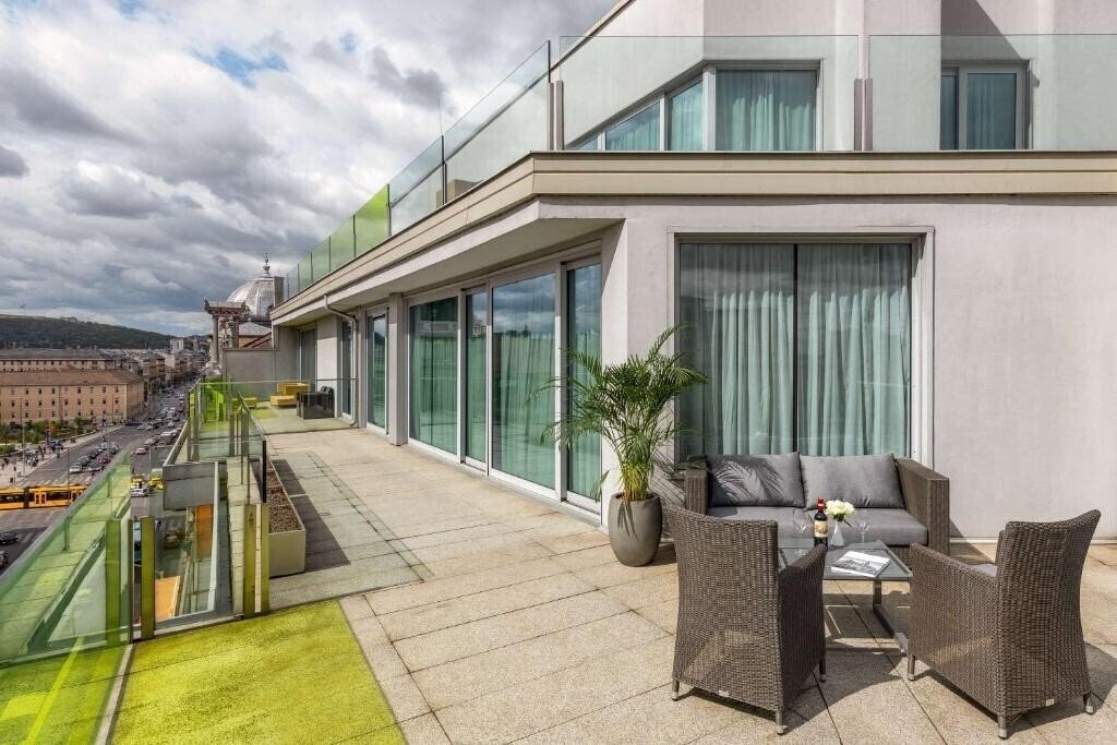 Готель Nh Collection Budapest City Center 5*
