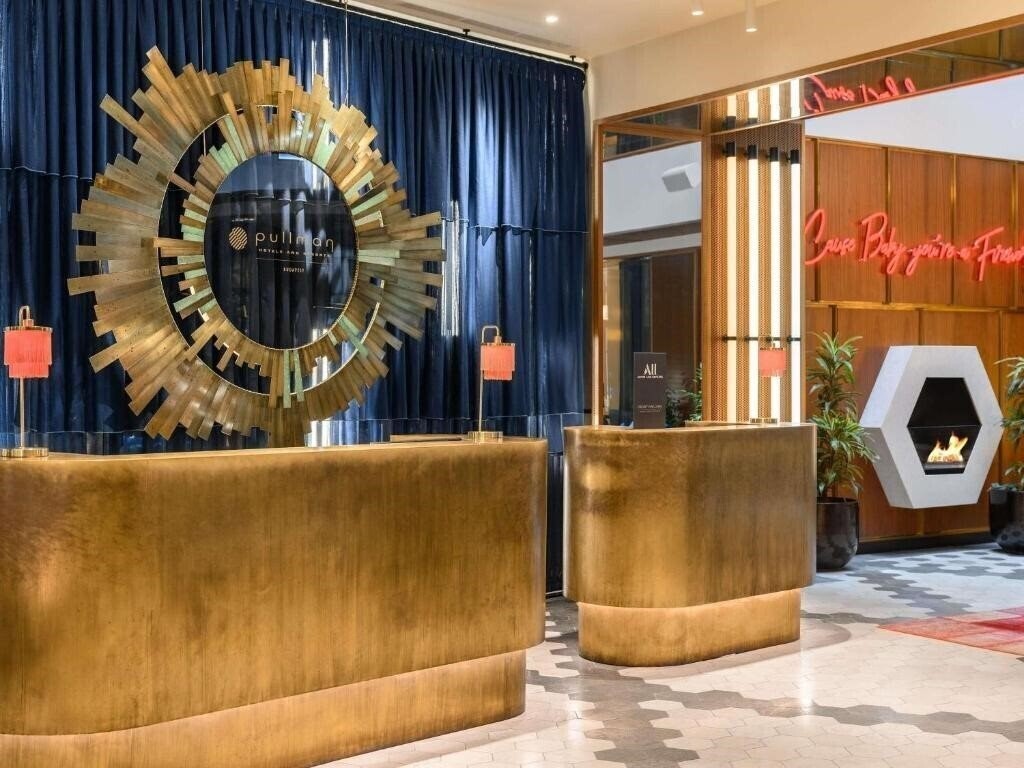 Фото Hard Rock Budapest 4*