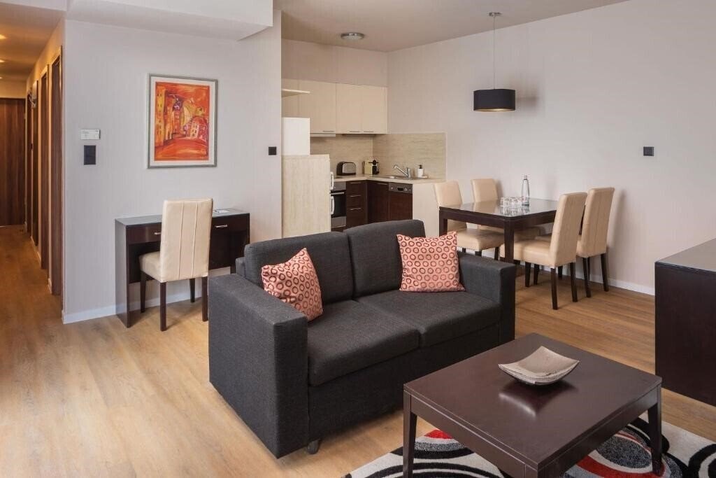 Фотографія Escala Hotel & Suites 4*