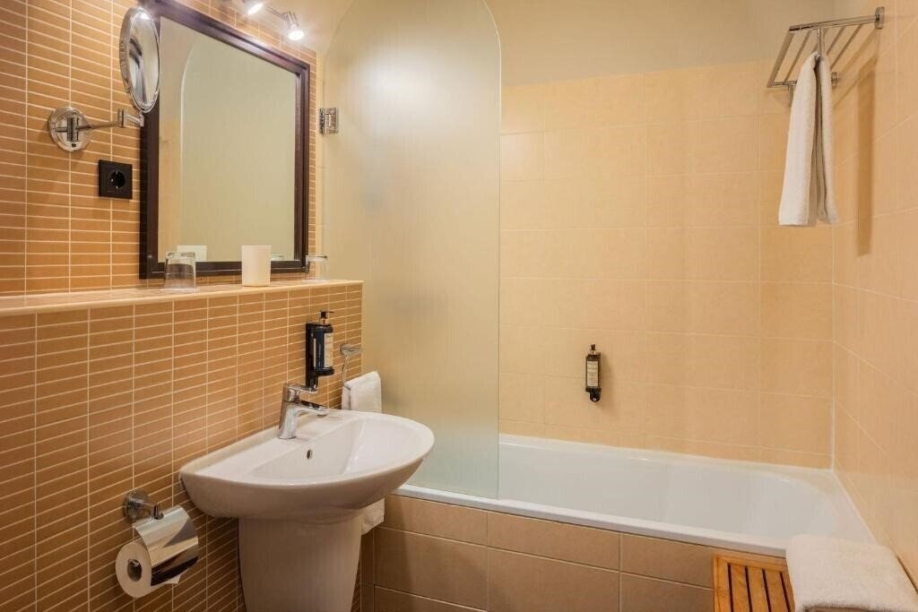 Картинка Escala Hotel & Suites 4*