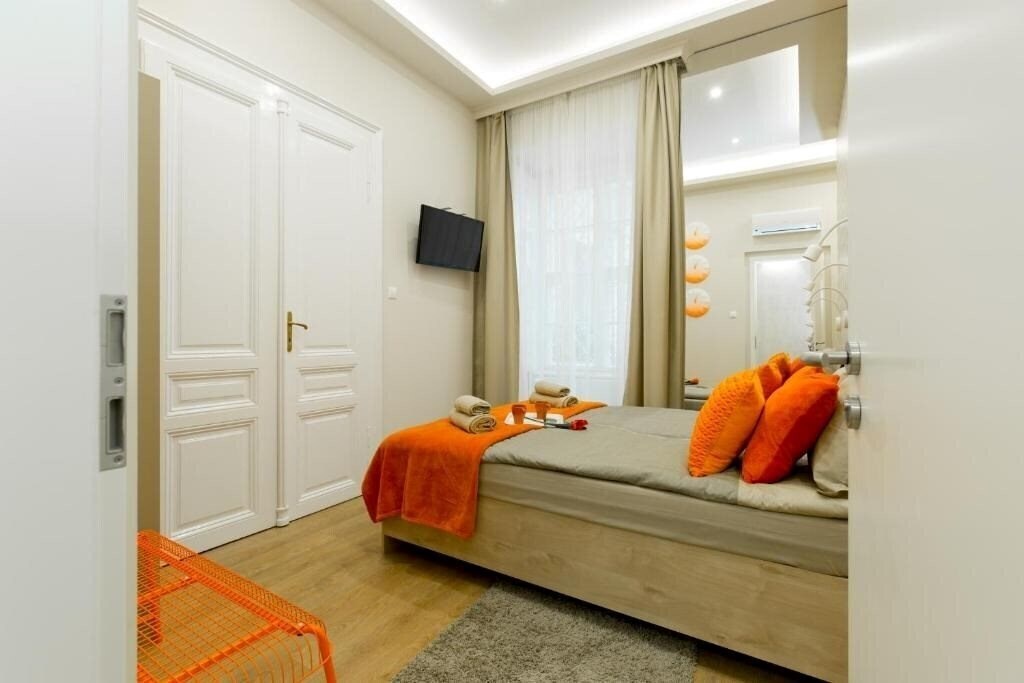 Фотографія Budapest Holiday Colours (Adults Only) 3*